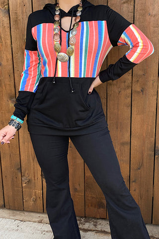 GJQ8267 Black serape color block hoodie w/keyhole neckline